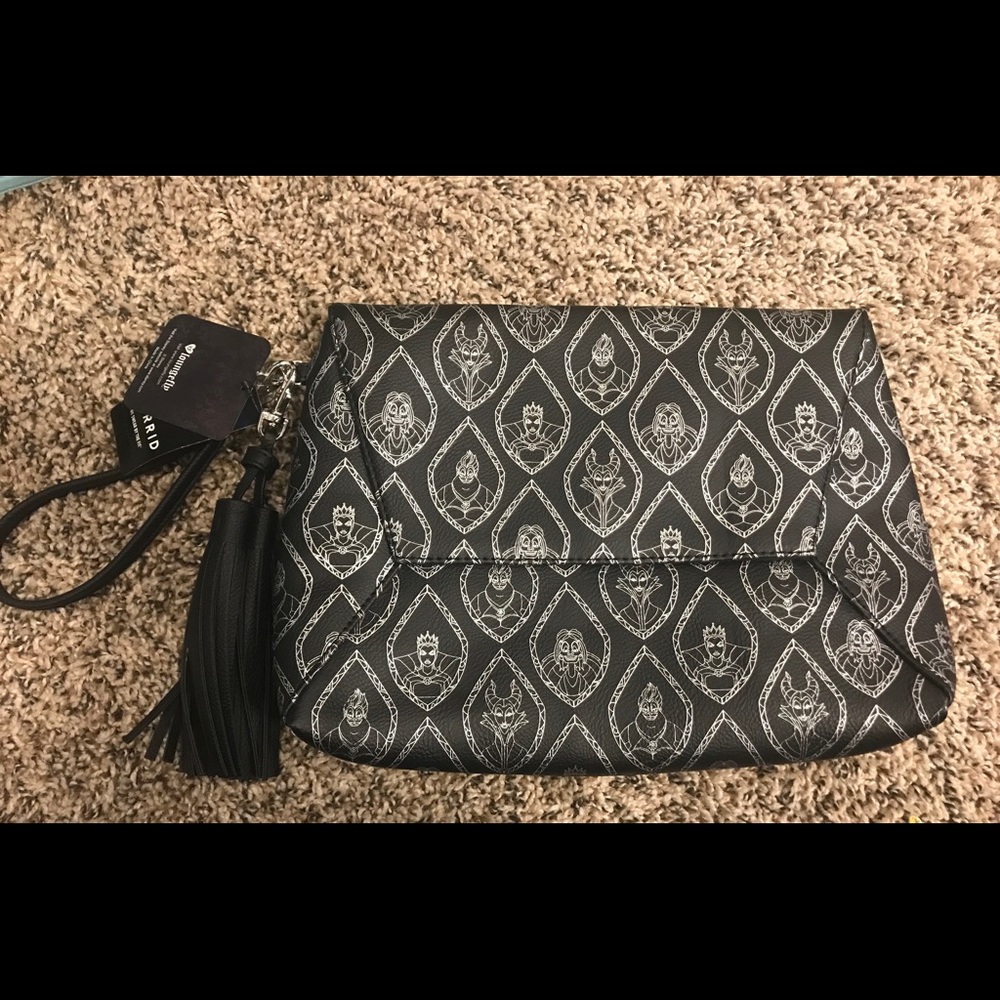 Loungefly Disney Villains clutch